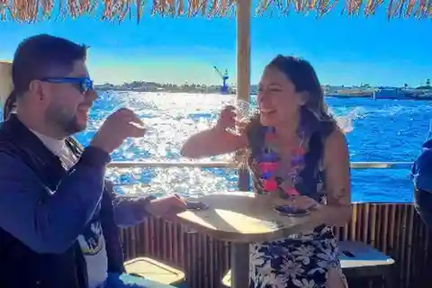 San Diego: Convive, dança e desfruta da baía com Tiki Tonics