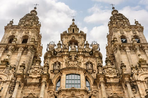 From Lisbon: Santiago de Compostela Day Trip with Fatima