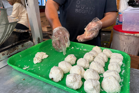 Jakarta: Glodok Stories Food Tour with 13+ Tastings