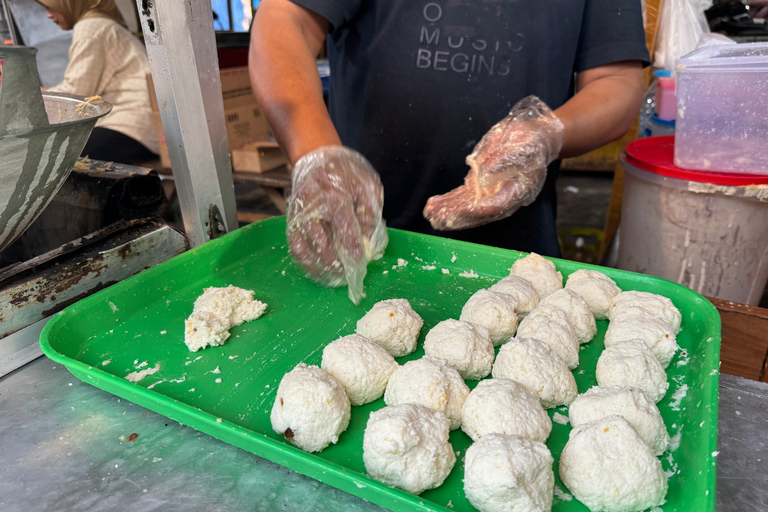 Jakarta: Glodok Stories Food Tour with 13+ Tastings