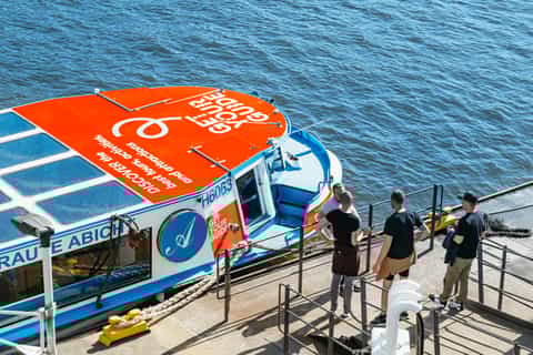 Hamburg: 1.5-Hour Harbor and Speicherstadt Day Cruise