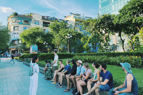 Ho Chi Minh City: Downtown Walking Tour with Local Join-group tour