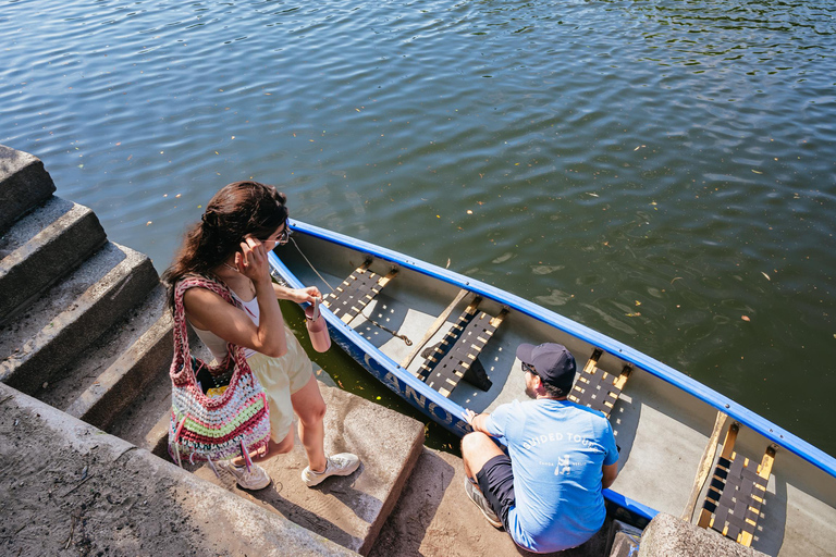 Berlin: Guided Tour by Canoe Berlin: Guided Tour by Canoe Sightseeing