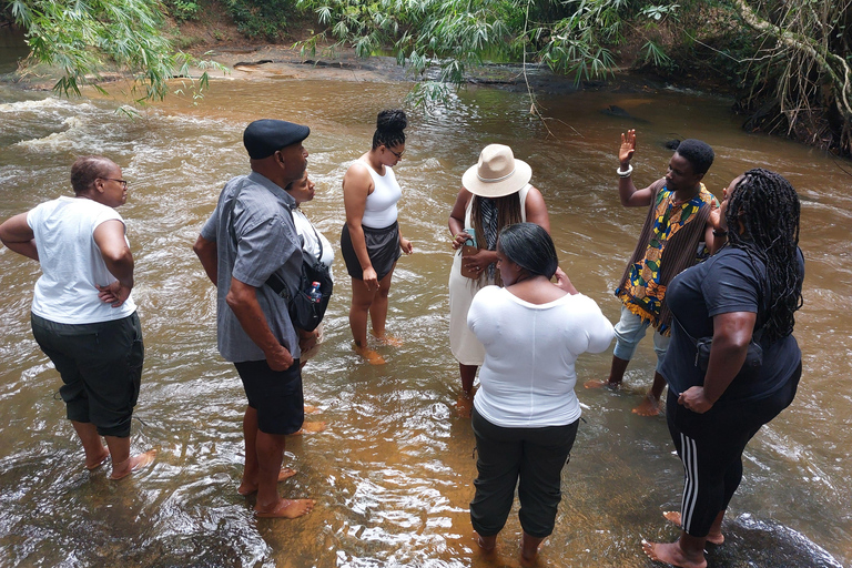 Ceremonia del Nombre Akan en el Sitio del Río de los Esclavos y Excursión por la Costa del Cabo