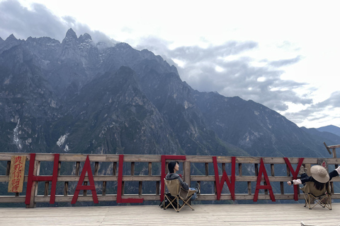 Tiger Leaping Gorge Trekking in the Canyon