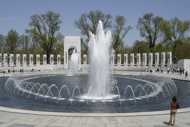 Washington DC: Highlights Guided Walking Tour Shared Group Tour