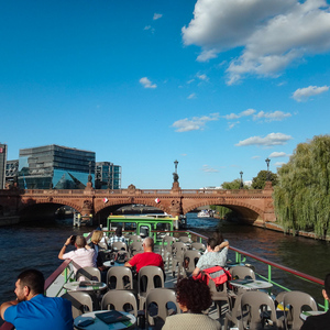Berlin: 2.5-Hour East Side Boat Cruise with Commentary