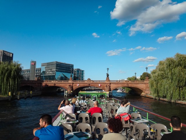 Visit Berlin 2.5-Hour East Side Boat Cruise with Commentary in Berlin