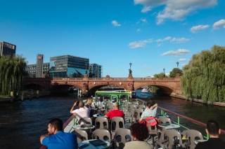 Berlin: 2.5-Hour East Side Boat Cruise with Commentary