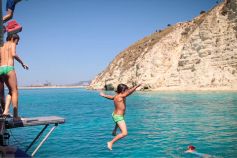 Chania: Souda Bay Pirate Cruise with Swim Stops