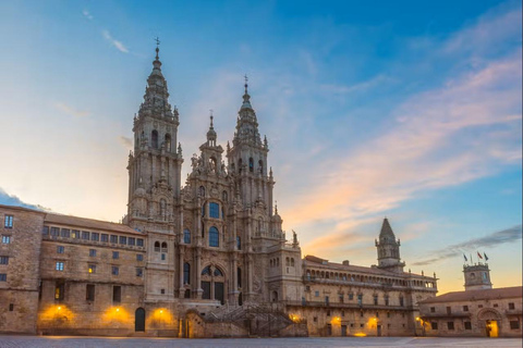 From Lisbon: Santiago de Compostela Day Trip with Fatima