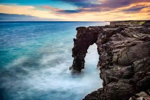 Lo spettacolo delle isole Hawaii: Una maestosa avventura su un'isola circolare
