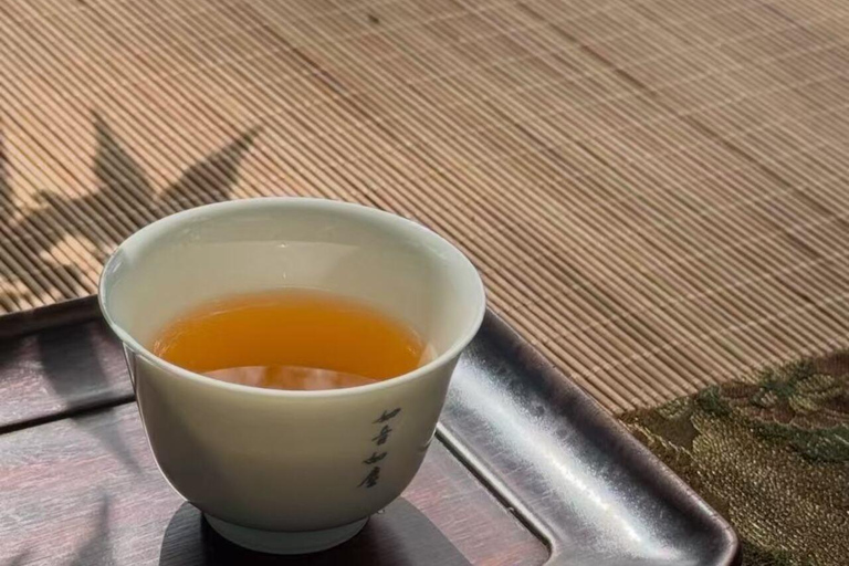 Hangzhou: Seasonal Tea Workshop
