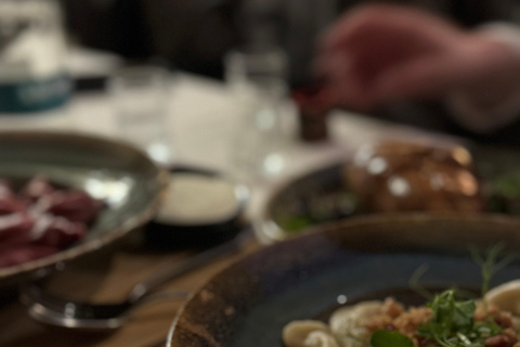 Riga Art Nouveau Guided Tour with Unique Food Tasting