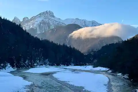 Innsbruck: Winterwanderung am Isarsteig zur Gleirschklamm