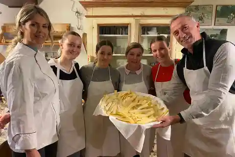 Aula de culinária na Villa Toscana, perto de Cortona