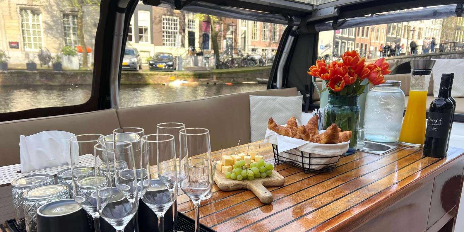 Amsterdam canal cruise — photo 11