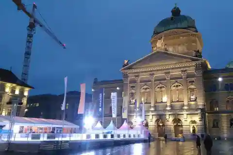 Bern: Political Walking Tour with a Diplomat