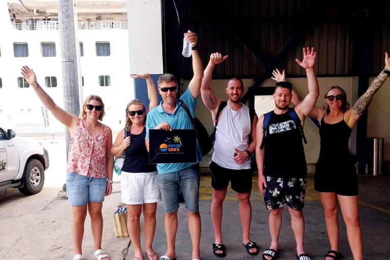 Port Vila: Private Customizable Tour with Driver