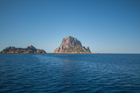 San Antonio: Boat Tour to Es Vedrá with Drinks and Snacks San Antonio: Boat tour to Es Vedrá with drinks and snacks