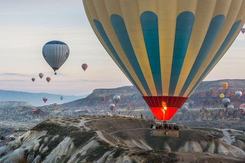 Cappadocia: Goreme Hot Air Balloon Flight at Sunrise