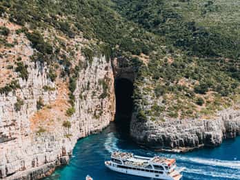 Desde Tirana/Durres/Golem: Crucero diario en Sazan y Karaburun