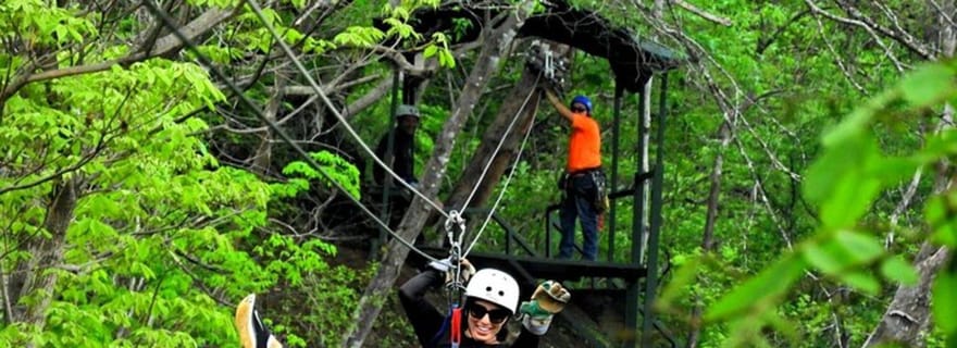 Guanacaste : Aventure en quad et tyrolienne avec saut de plage