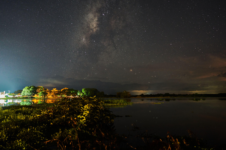 Sigiriya: Private Firefly Village Walk & Stargazing Tour