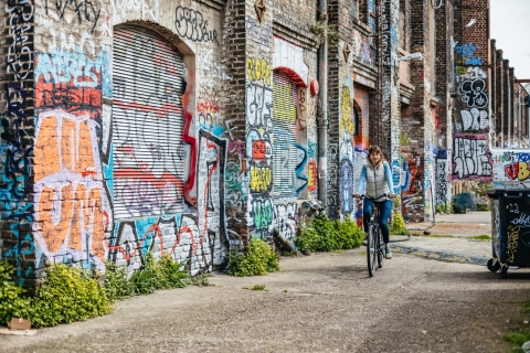 Cologne: Street Art Bike Tour Cologne: Street Art Bike Tour - Shared