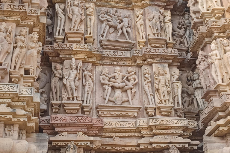 5-Day Trip to Khajuraho, Orchha, Gwalior & Jhansi from Delhi Private Transport + English Guide + 3 Star Accommodation.