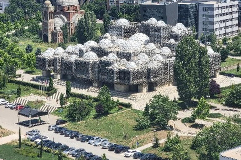 A partir de Skopje: Viagem de 1 dia com guia aos pontos turísticos do KosovoVisita a Mitrovica, que é dividida por uma ponte