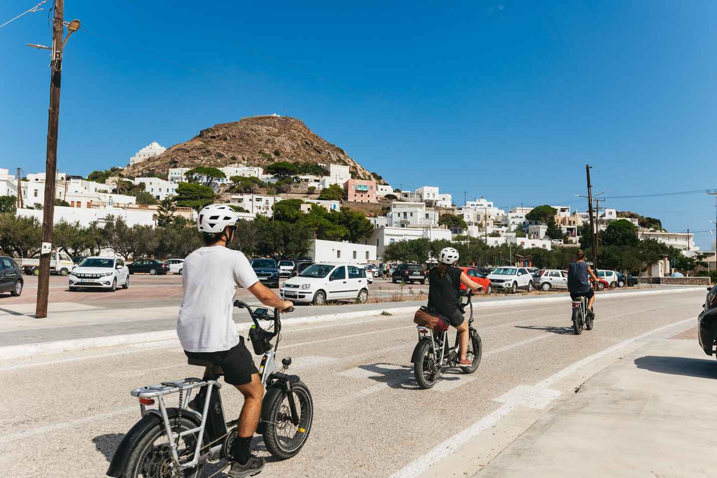 Adamas: Milos Highlights Tour on an Electric Bike