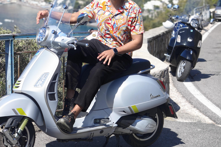 Sorrento Coast: Discover Hidden Gems by Vespa with a Buddy