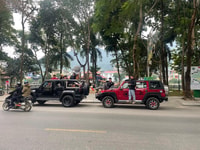 Nouvelle jeep moderne - Ha Giang Loop Tour 2 jours - Salle privée - Housity