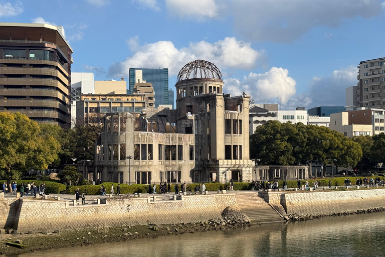 Hiroshima Peace Walk with an A-bomb Descendant