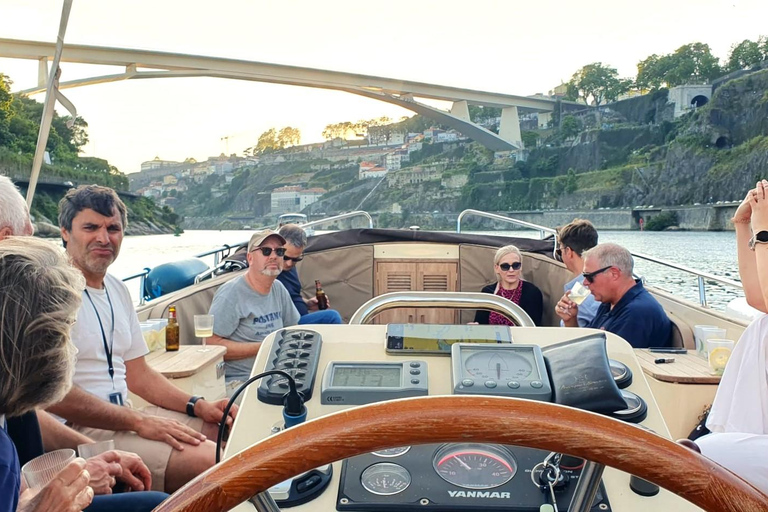 Porto : Croisière sur le fleuve Douro (six ponts) avec boissonsCroisière en groupe partagé