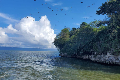 Puerto Plata: Samana, Bacardi Island, and Los Haitises Tour