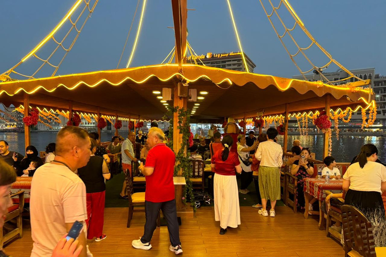 Dubaj: Luksusowy rejs z muzyką na żywo