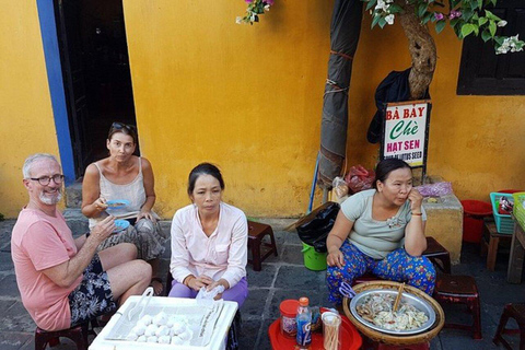 Da Nang: Comida callejera oculta en un tour a pie con una lugareña