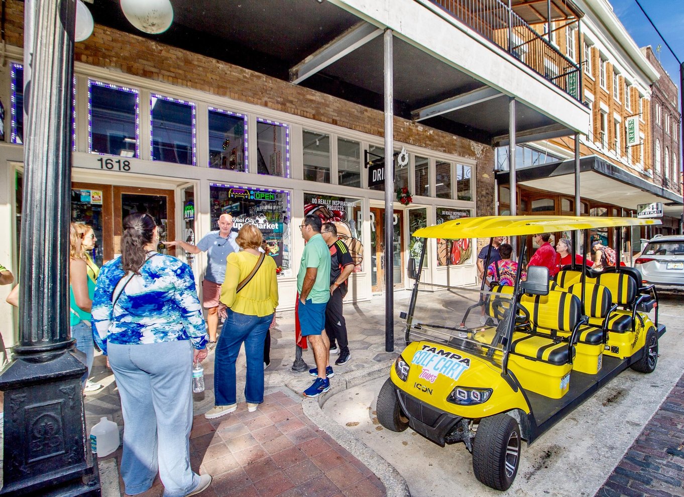Tampa: Guidet byrundtur i Deluxe Street Golf Cart