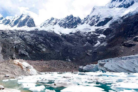 Huaraz: Rocotuyoc Ice Lagoon - White Mountain Range