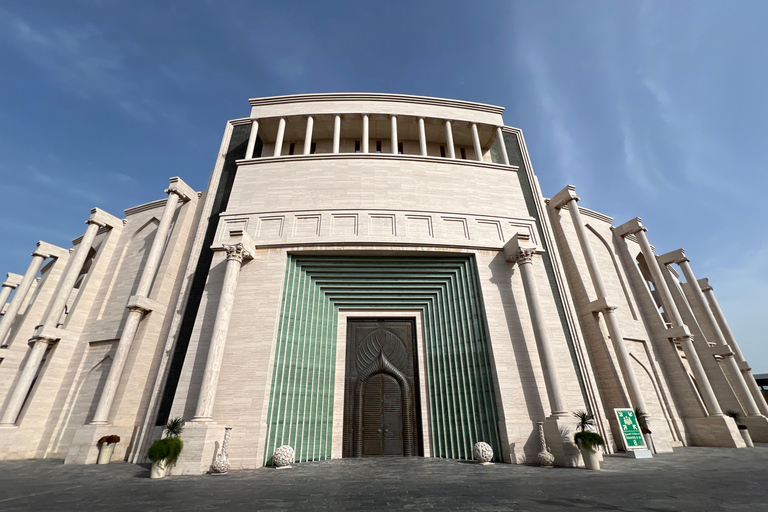 Visite guidée de la ville de Doha avec croisière sur un boutreVisite guidée en espagnol