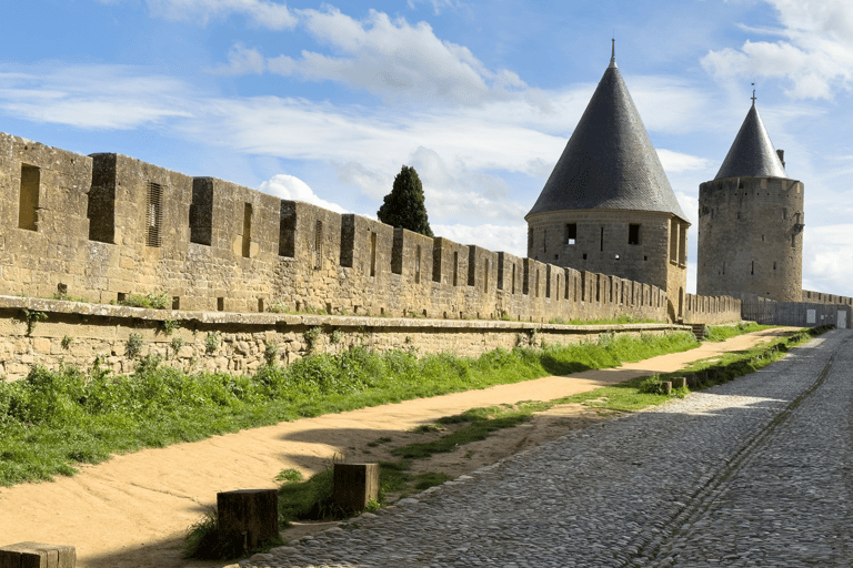 Barcelona: Carcassonne & Dali Tour