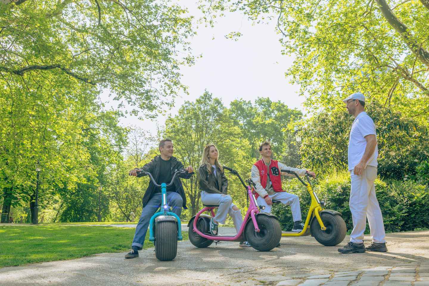 Budapest: Guided City Sights Tour by E-Scooter