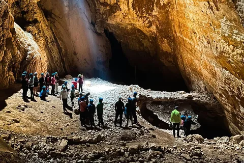 Oliena: Sa Nurre de Su Hoda Cave Hiking