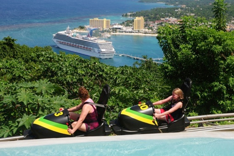 Tour della Foresta Pluviale in Bobsled Mystic Mountain fr Montego BayBob mistico della montagna Ocho Rios