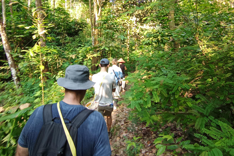 Yogyakarta: Merapi Sunrise Jeep and Trek with Lunch