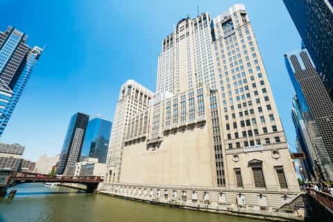 Chicago: 75-Minute Architecture Cruise by Speedboat