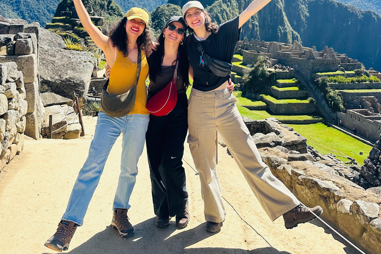 Machu Picchu Official Tour: Entrance Ticket & Expert Guide Circuit 1: The Ultimate Postcard View Route