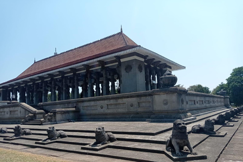 Glimpse of Colombo Walking Tour